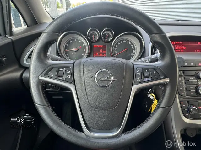 Opel Astra Sports Tourer 1.4 Turbo Sport + 2015 Benzine 17