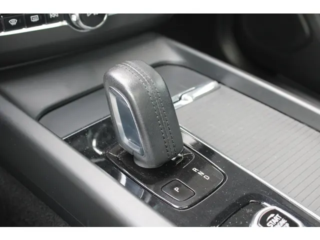 Volvo XC60 2.0 B5 Momentum Exclusive 2021 Benzine 29