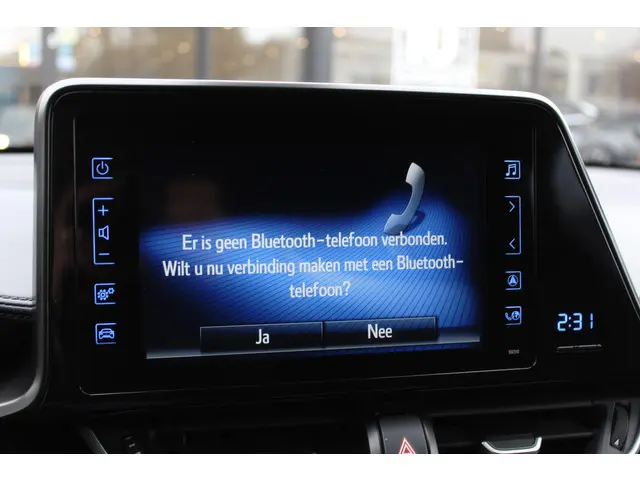 Toyota C-HR 1.8 Hybrid Active 2018 Hybride Benzine 22