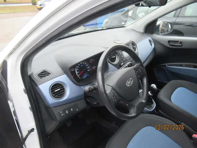 Hyundai i10 1.0i i-Drive Sound 2015 Benzine 12