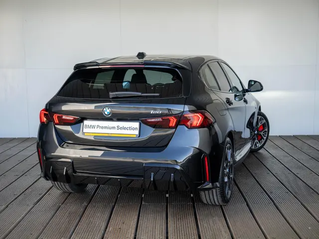 BMW 1 Serie 120 2025 Benzine