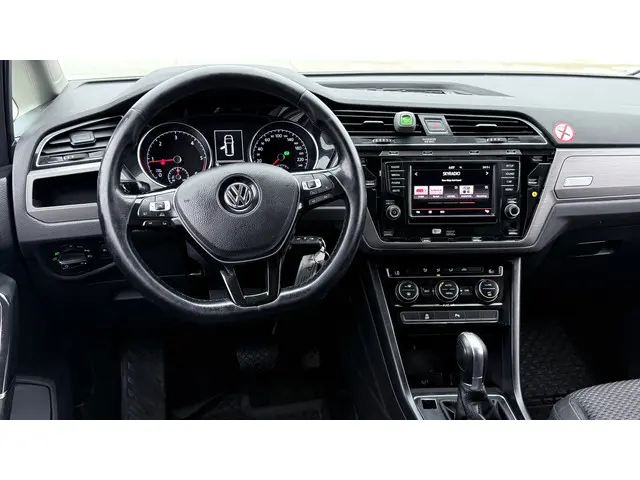 Volkswagen Touran 2.0 TDI SCR Comfortline 2016 Diesel 12