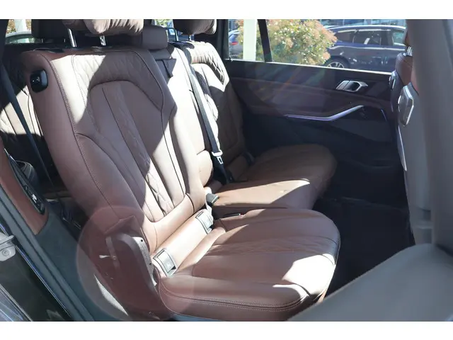 BMW X7 xDrive40i 2025 Benzine 8