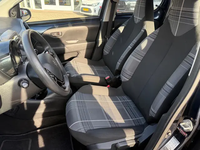 Peugeot 108 1.0 e-VTi Active lage km-stand!!! 2016 Benzine 8