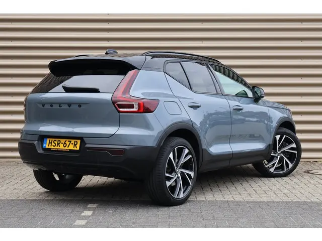Volvo XC40 3