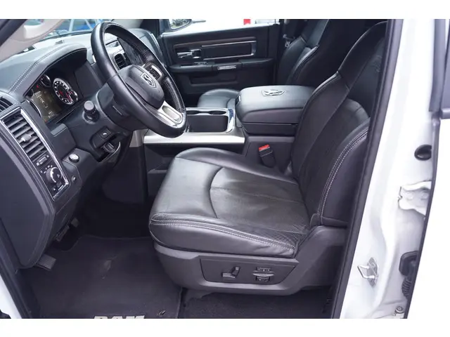 Dodge Ram 1500 5.7 V8 4x4 Crew Cab 5'7 Rebel 2019 Benzine 27