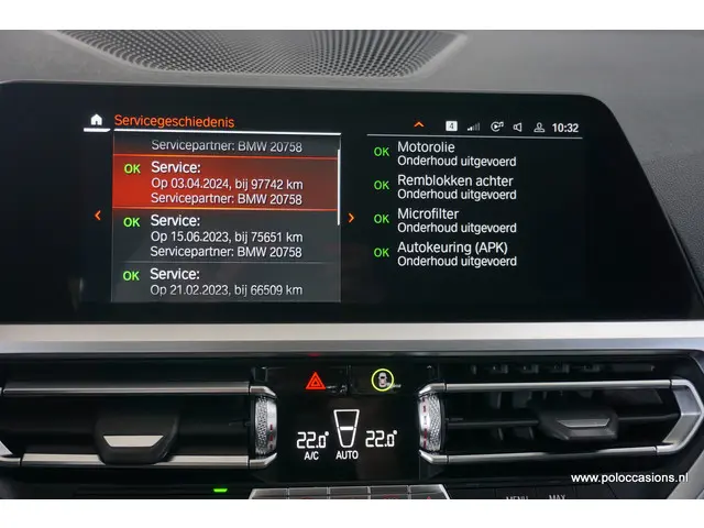 BMW 3 Serie Touring 320i 2020 Benzine 16