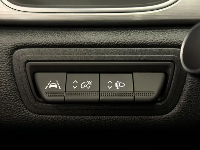 Renault Captur 1.3 TCe 140 EDC Intens 2021 Benzine 30