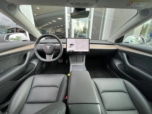 Tesla Model 3 Standard RWD Plus 2021 Elektrisch 17