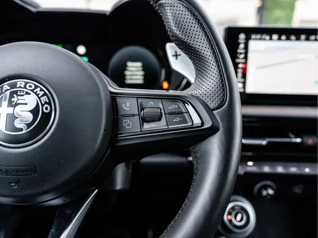 Alfa Romeo Tonale 1.5T Hybrid Ti 2024 Hybride Benzine 36