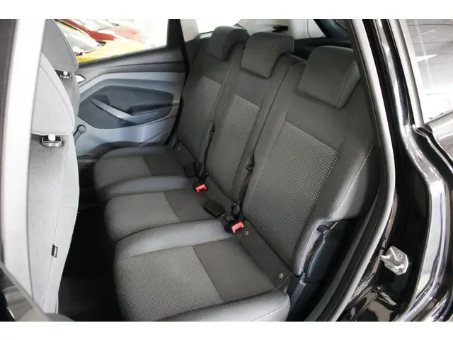 Ford C-MAX 1.0 Edition 2014 Benzine 6