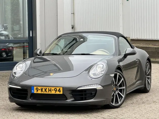 Porsche 911 Cabrio 3.4 Carrera 4 2013 Benzine 15