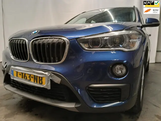 BMW X1 SDrive18i SCHADEAUTO!! 2017 Benzine