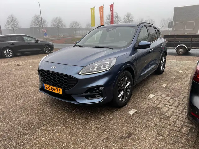 Ford Kuga 1.5 EcoBoost ST-Line X 2021 Benzine 3