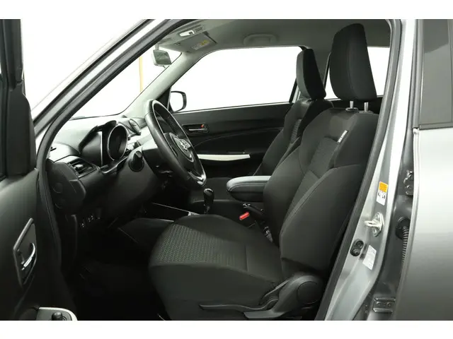 Suzuki Swift 1.2 Comfort Smart Hybrid 2023 Benzine 16