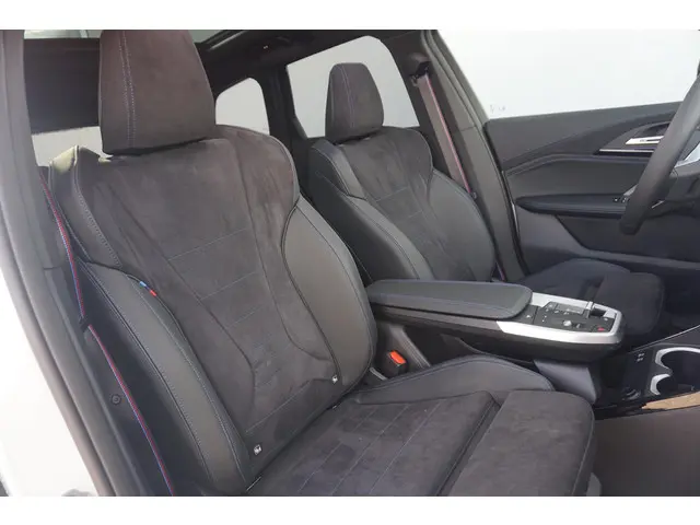 BMW iX1 eDrive20 M Sport Pro 2025 Elektrisch 8