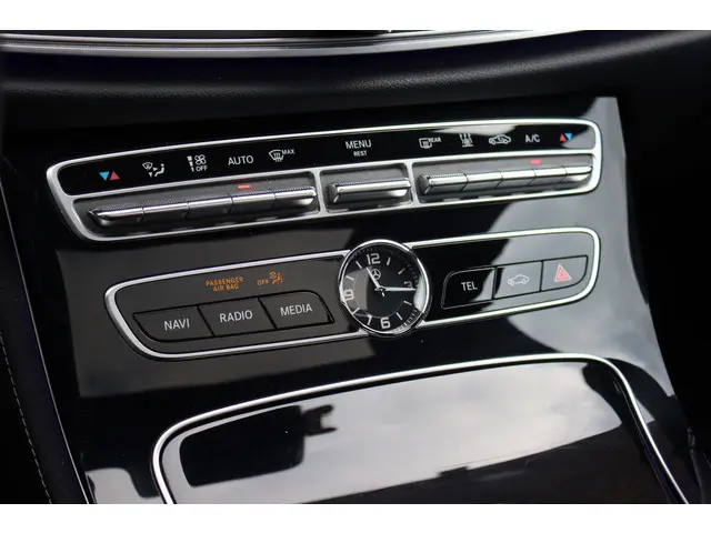 Mercedes-Benz E-Klasse 200 AMG Line | 2017 Benzine 31