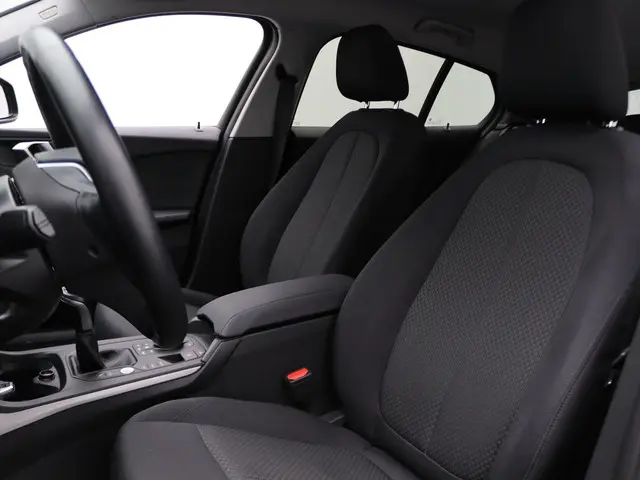 BMW 1 Serie 5-deurs 118i 2020 Benzine 9