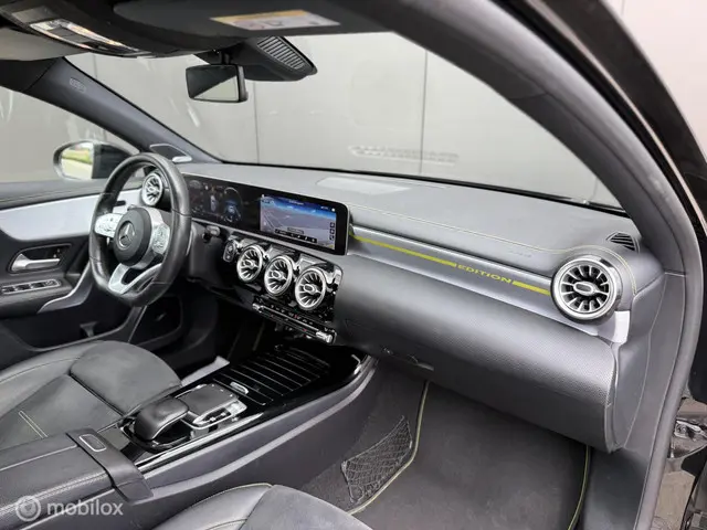 Mercedes-Benz A-Klasse 250 Premium Plus 2019 Benzine 24