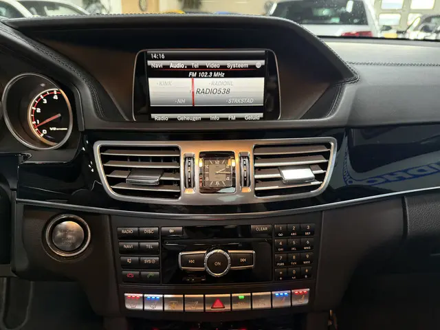 Mercedes-Benz E-Klasse AMG 63 S 4MATIC 2013 Benzine 9