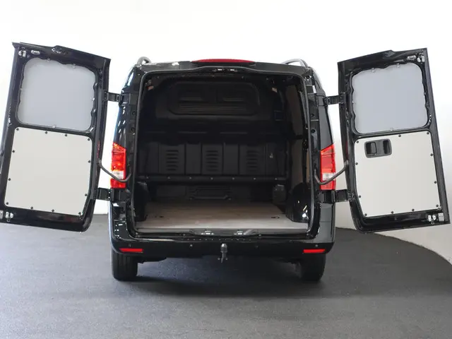 Mercedes-Benz Vito 114 CDI Lang 2024 Diesel 3