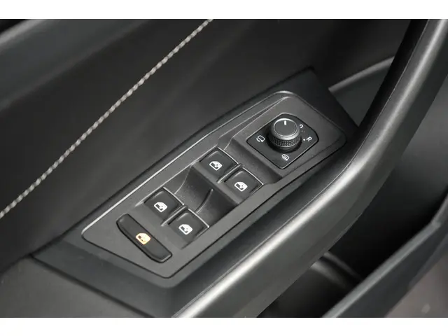 Volkswagen T-Roc 1.0 TSI 2023 Benzine 12