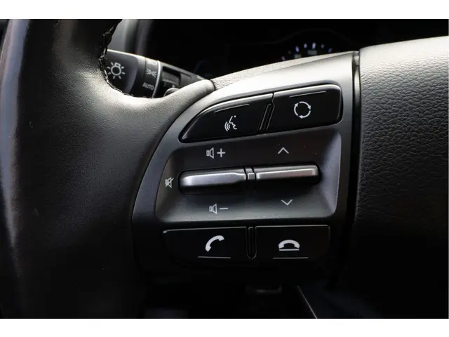 Hyundai Kona EV Premium 64 kWh SOH 93% 2019 Elektrisch 30