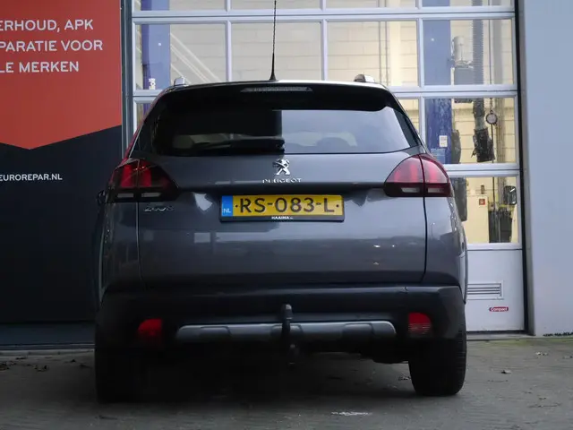 Peugeot 2008 1.2 PureTech Allure 2018 Benzine 4