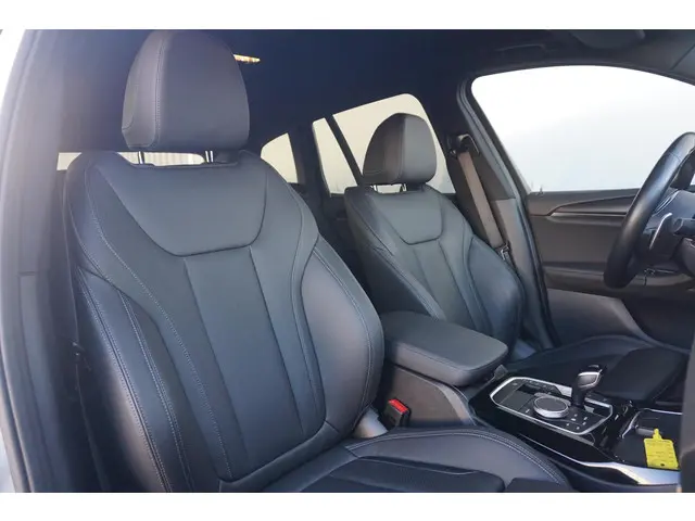 BMW X3 xDrive30e 2021 Hybride Benzine 10