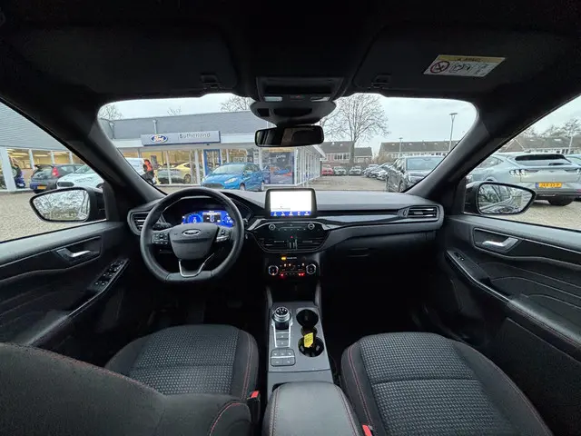 Ford Kuga 2.5 PHEV ST-Line 2024 Hybride Benzine 25