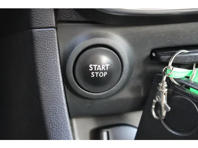 Renault Clio Estate 0.9 TCe Zen 2017 Benzine 24