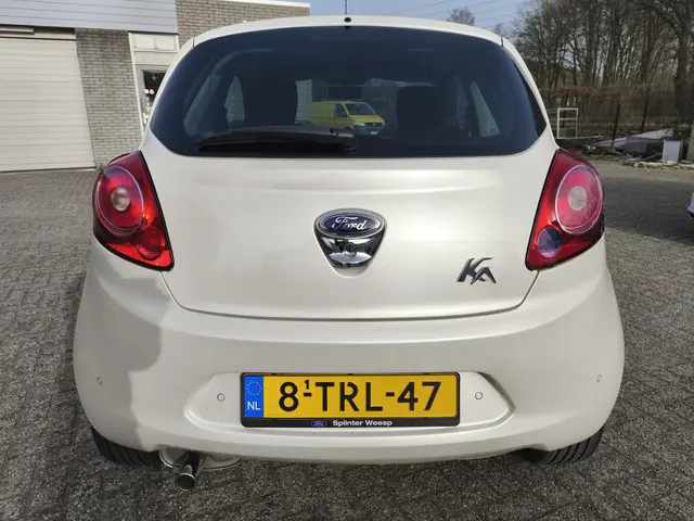 Ford Ka 1.2 Titanium X 2014 Benzine 3