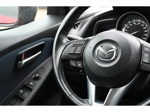 Mazda 2 Skyactiv-G 90 5MT TS+ 2015 Benzine 16