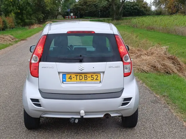 Suzuki Splash 1.2 Exclusive EASSS 2014 Benzine 8