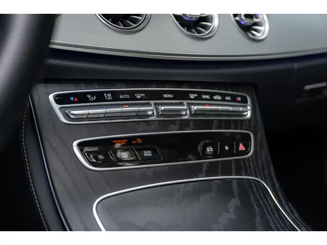Mercedes-Benz E-Klasse Cabrio 200e 4MATIC 2021 Benzine 20