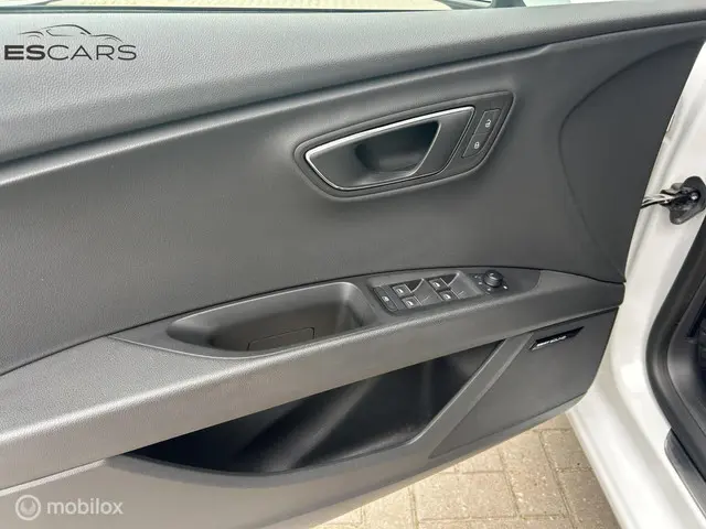 SEAT Leon 1.4 TSI FR Business Pano | Led | Navi 2013 Benzine 12