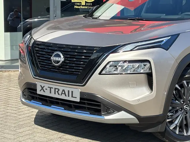 Nissan X-Trail e-4ORCE Tekna Plus 2025 Hybride Benzine 52