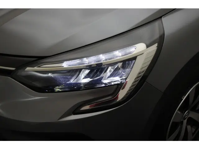 Renault Clio 1.0 TCe 90 Equilibre 2022 Benzine 25