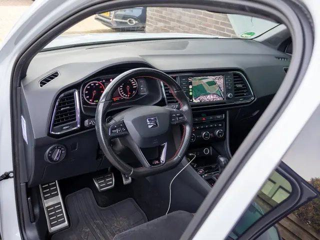 SEAT Ateca 1.4 EcoTSI FR Business Intense 2018 Benzine 11