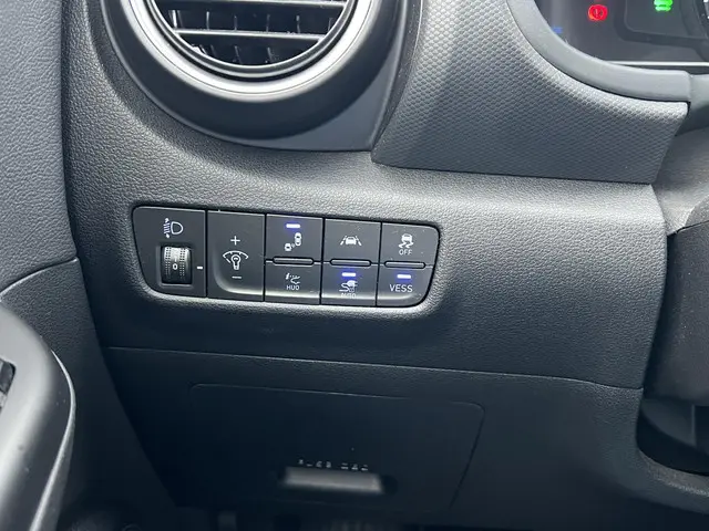 Hyundai Kona EV Premium 64 kWh 2020 Elektrisch 24