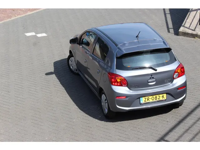 Mitsubishi Space Star 1.0 Cool+ 2019 Benzine 26