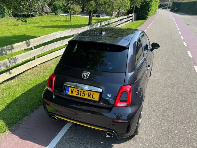 Fiat 500 1.4 T-Jet Abarth Turismo 165 PK 2017 Benzine 12