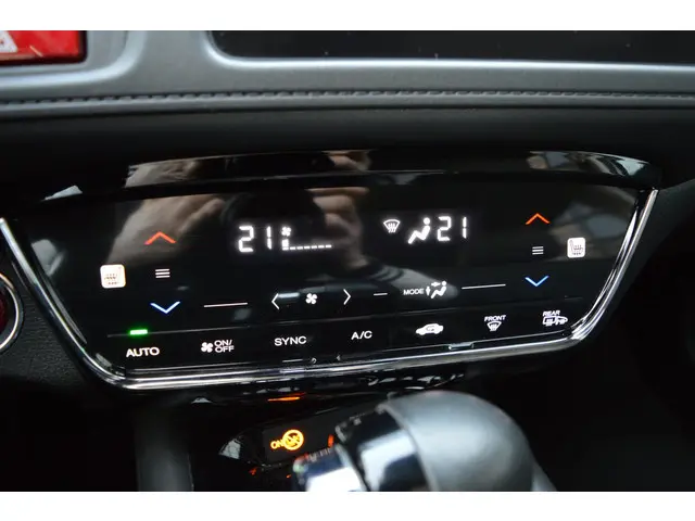 Honda HR-V 1.5 i-VTEC Executive automaat 2017 Benzine 17