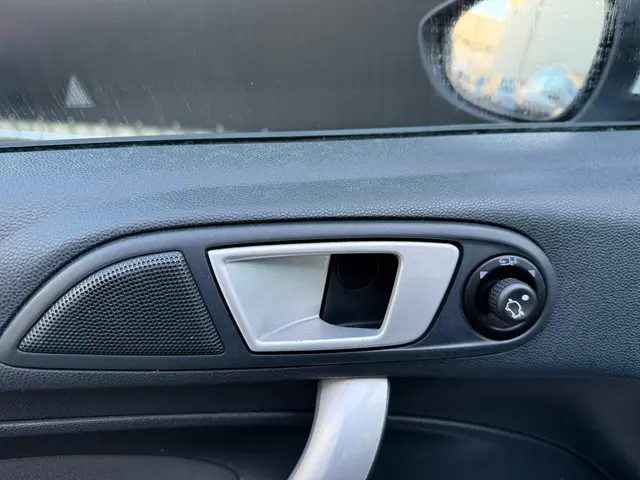 Ford Fiesta 1.25 Titanium 2013 Benzine 27