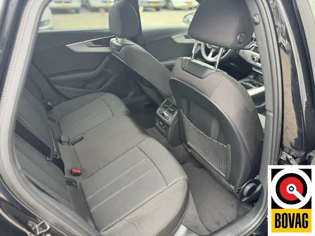 Audi A4 Avant 40 TFSI S edition 2024 Benzine 8