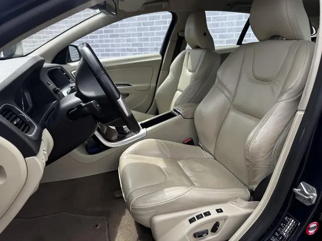 Volvo V60 T5 250pk Summum Aut 2014 Benzine 6