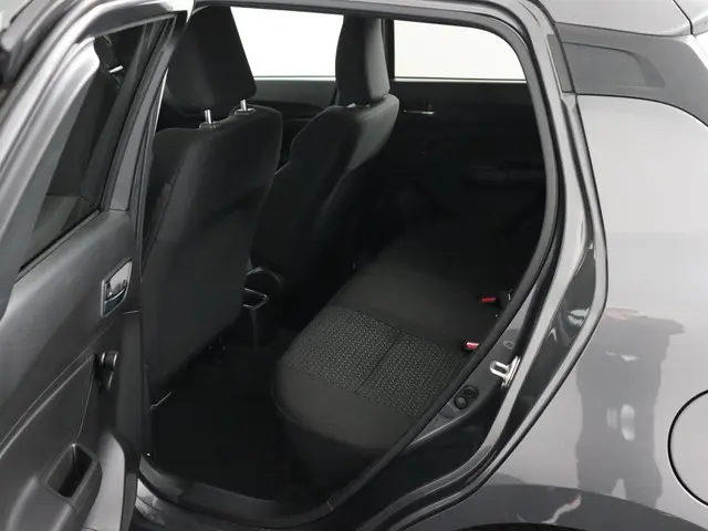 Suzuki Swift 1.2 Select Smart Hybrid 2024 Benzine 7