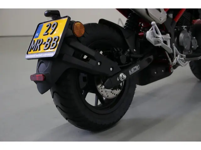 Benelli Tornado Tour Naked T 125 409KM! 2022 Benzine 12