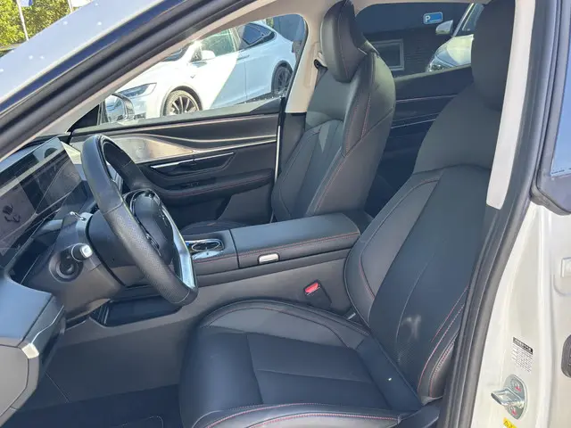 XPENG P7 AWD Performance 86 kWh 2025 Elektrisch 20