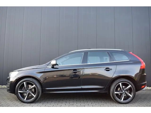 Volvo XC60 2.0 T6 306pk Geartronic R-Design 2015 Benzine 3